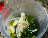 A picture of step 2 of Cauliflower Escalivada 🫑 🧅 🍅 🥦.