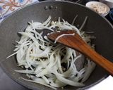 Foto langkah ke 3 dari resep Mi goreng ayam.