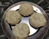 A picture of step 3 of Aloo tikki burger.