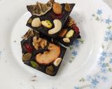 A picture of step 7 of Chocolate Bark.