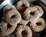 A picture of step 4 of Potato Donut.