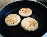A picture of step 4 of Cheese-Stuffed Ocumo (Malanga) Arepitas.