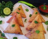 વટાણા અને બટાકા ના પટ્ટી સમોસા (Vatana Bataka Patti Samosa Recipe In Gujarati) રેસીપી સ્ટેપ5ફોટો