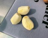 Une image de l'étape 2 de Nouilles aux crevettes et champignons au gingembre et curry.
