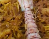 Foto del paso 10 de la receta: Fideuà de galeras y gambitas, al azafrán