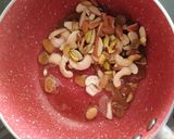 A picture of step 3 of Bread Halwa.