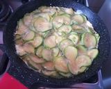 Foto del paso 5 de la receta: Tortilla de Zapallo Italiano/ Método Grez