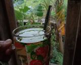 Foto langkah ke 4 dari resep 40) Teh Nubruk Daun Jeruk.