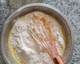Foto langkah ke 3 dari resep Banana Chiffon Cake.