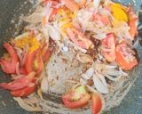 A picture of step 6 of Prawn curry.