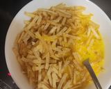 Foto del paso 3 de la receta: Tortilla de coliflor, zanahoria y patatas paja