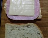 Sajttal, sonkával töltött bundáskenyér recept fázis 1 fotója