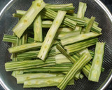 முருங்கைக்காய் தோரன் ரெசிபி ஸ்டேப் 1 புகைப்படம்