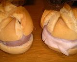 Foto del paso 5 de la receta: Bollo de pan relleno de tomate y provolone