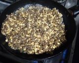 Foto del paso 4 de la receta: Tortilla de lentejas con queso