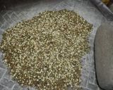 भुनी हुई हरी मूंग की दाल(bhuni huyi hari moong ki dal recipe in Hindi) रेसिपी चरण 2 फोटो