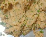 A picture of step 2 of Aloo bonda.