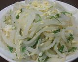 Hình bước làm 2 của món Củ cải xào trứng