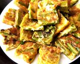 Hình bước làm 3 của món Mướp đắng đúc trứng thịt