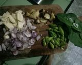 Foto langkah ke 2 dari resep Tumis Cecek Bumbu Kecap.