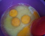 Foto langkah ke 3 dari resep Bolu karamel.