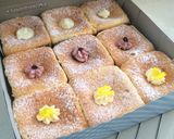 Foto langkah ke 9 dari resep Hokkaido Chiffon Cupcakes.