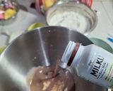 Foto langkah ke 2 dari resep Triple Chocolate Brownies Soft Sourdough.