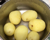 Foto del paso 5 de la receta: Carrilleras en salsa con puré de trufa negra