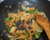 Foto langkah ke 3 dari resep Oseng Daun Pepaya.