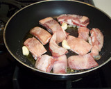 Foto del paso 4 de la receta: Costillas de cordero con ajos