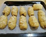 Foto langkah ke 6 dari resep Roti manis isi pisang keju.