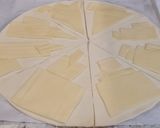 Foto del paso 2 de la receta Croissant de jamón York y queso mozzarella