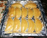 A picture of step 14 of Meat pies #bakedsnacks.