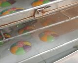 Foto langkah ke 6 dari resep Lidah Kucing Rainbow Bunga.