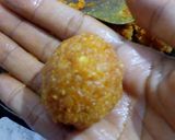 গাজর নারকেলের লাড্ডু (gajar narkel ladoo recipe in Bengali) রেসিপির ধাপ 7 ছবি