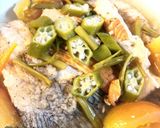 Hình bước làm 5 của món Canh Đuôi Cá Hồi Rau Muống/ Salmon fishtail soup w kangkung