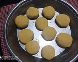 A picture of step 5 of Makai  no rotlo Maize corn roti   with masoor.