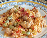 Foto del paso 9 de la receta: Arroz con longaniza, jamón y habas