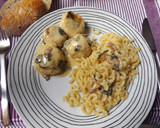 Foto del paso 4 de la receta: Bolas de pollo con salsa de espinacas