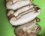 รูปขั้นตอนการทำที่ 3 ของ ข้าวต้มซี่โครงหมูสับเห็ดหอม