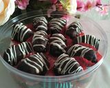 Foto langkah ke 4 dari resep Kurma Coklat isi Almond&Keju.