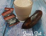 A picture of step 3 of Coffee and Red Banana Smoothie.