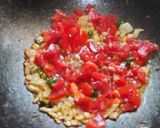 A picture of step 6 of Bhindi masala (sabzi).