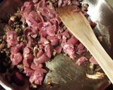 Une image de l'étape 2 de Rognons de veau au cognac.