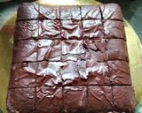 Gambar langkah 6 resipi Fudgy Brownies Kedut.