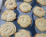 A picture of step 6 of Melting moments cookies.