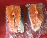Foto del paso 2 de la receta: Posta de salmón a la sonorense