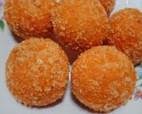 Foto langkah ke 2 dari resep Bola-bola ubi kuning.