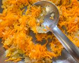 A picture of step 4 of Sprouts lauki paneer chilla.