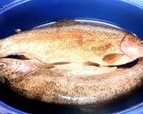 A picture of step 3 of Trout baked with oranges.